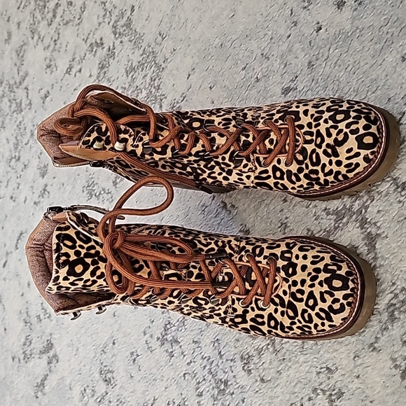 Sam Edelman Leopard Printed Calf Hair Boots w/ Leather Collar - Picture 3 of 7